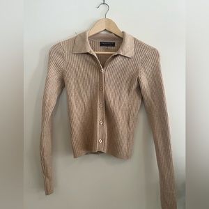 Rachel Greene’s sweater?